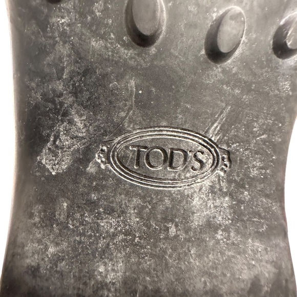 Todd’s Men Shoes. Condition is Pre-owned. Shipped with USPS Priority Mail. main image 11